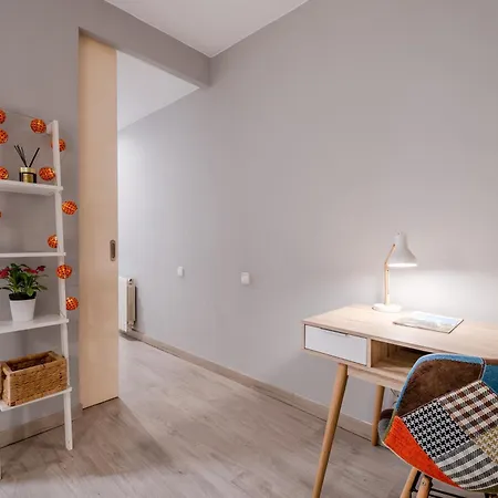 Flateli Jaume Pons Apartment *